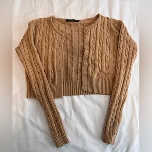 Buttoned crop cardigan